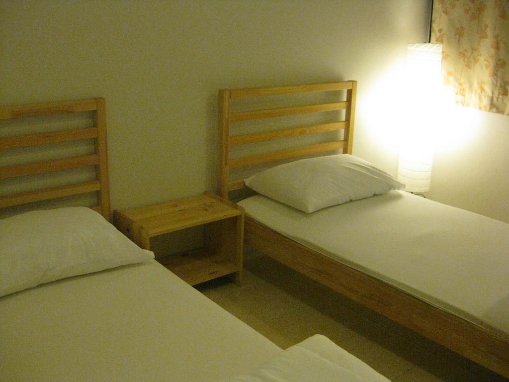 Hostel Rest 3 *